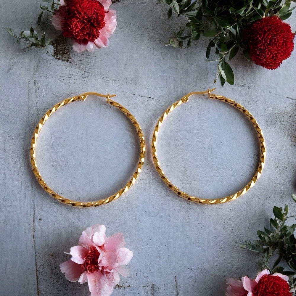 🆕 Twisted Hoops Stainless Steel
